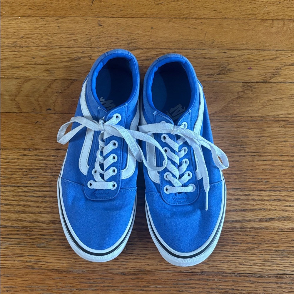 Van’s blue and white low top sneakers women’s size 7.5